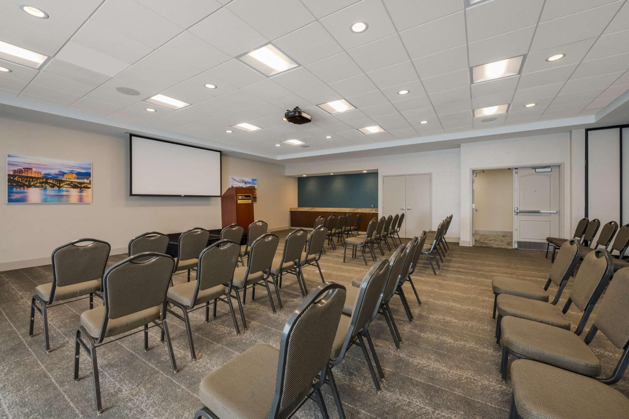 Hilton Garden Inn Rockford Eksteriør bilde